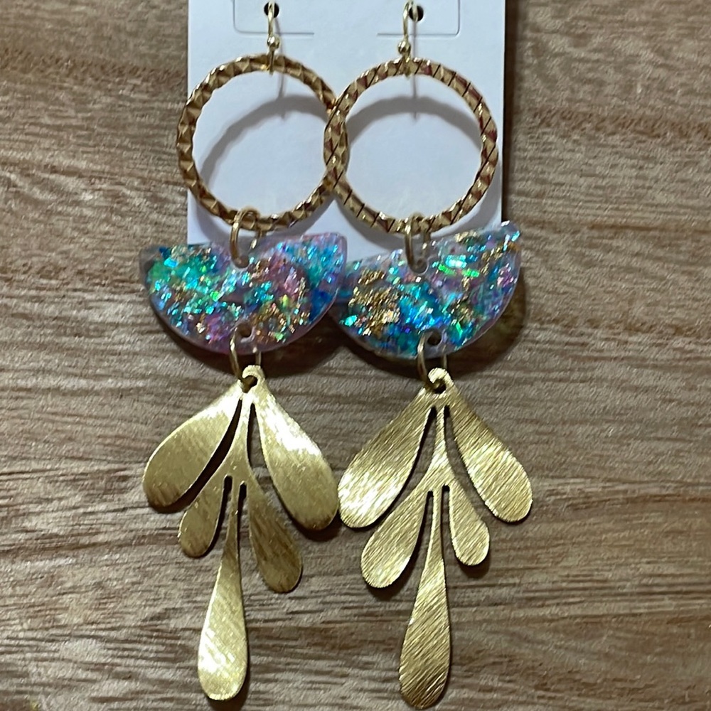 🎉💕 NEW Alexandria Gold Multicolor Dangle Earrings Easter Gifts